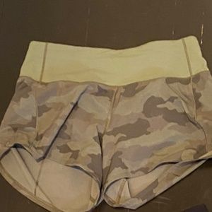 Lululemon *size 4 *inseam 4